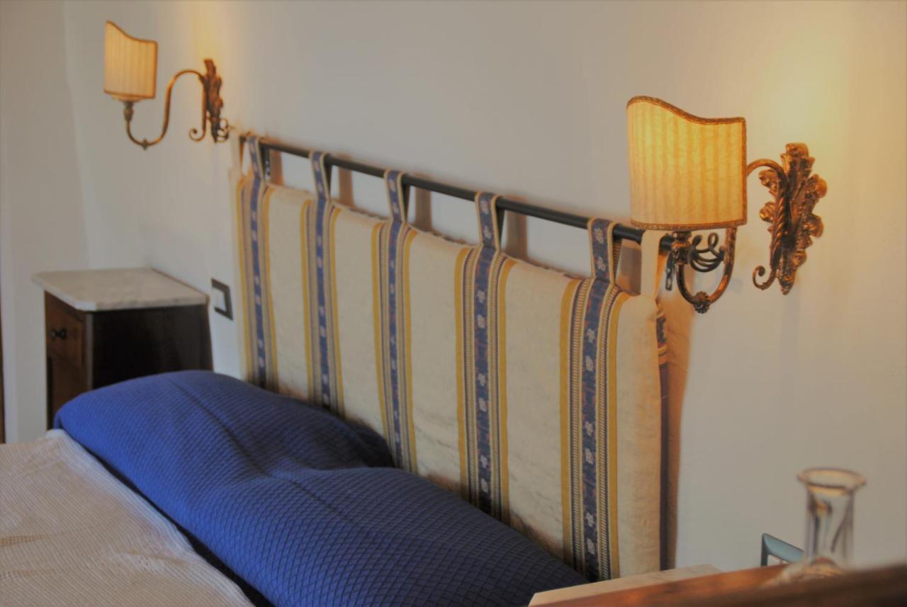 B&B Ponte La Pietra Gubbio Buitenkant foto